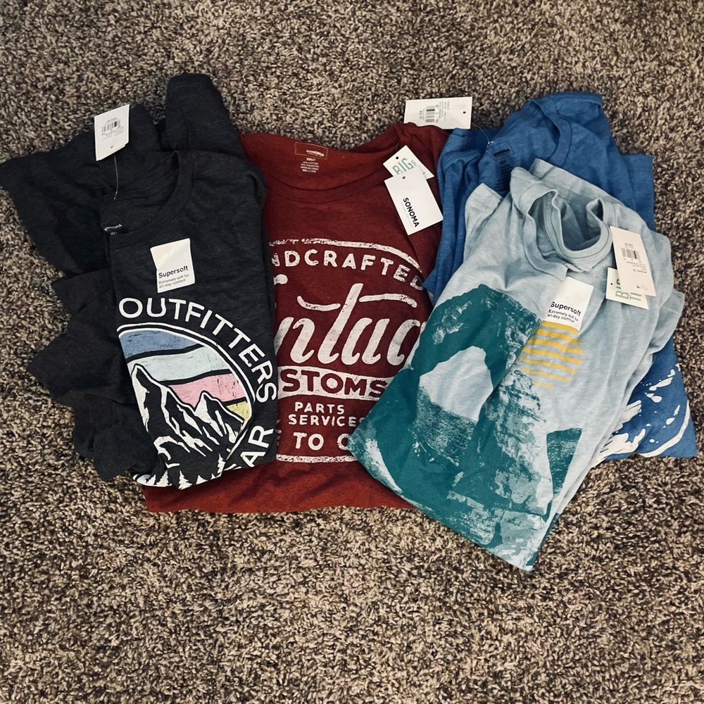 Bundle 4 big&tall t-shirts!